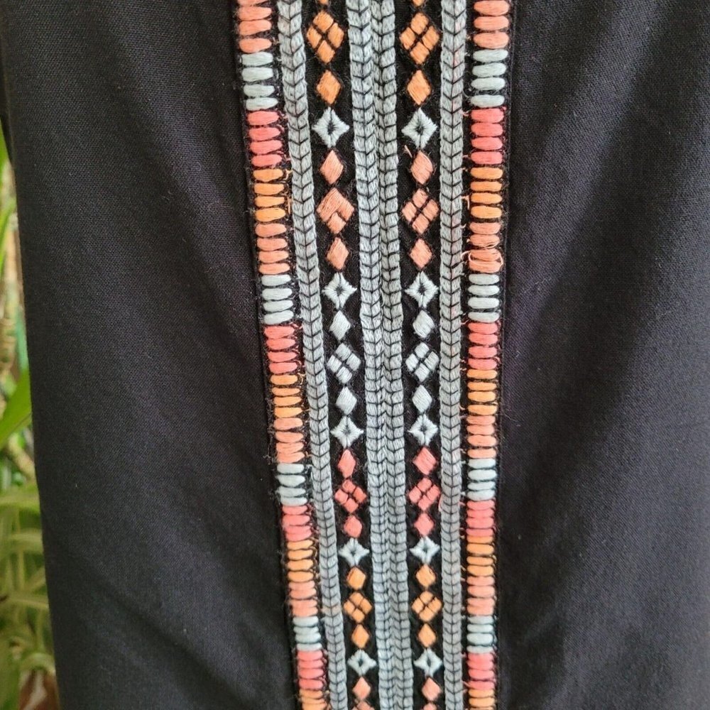 Artisan Ny Black Shift Dress Neon Embroidery Sz Med Simple Casual Comfortable - Picture 6 of 10